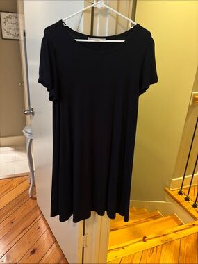 LOFT Black Short Sleeve Swing Dress